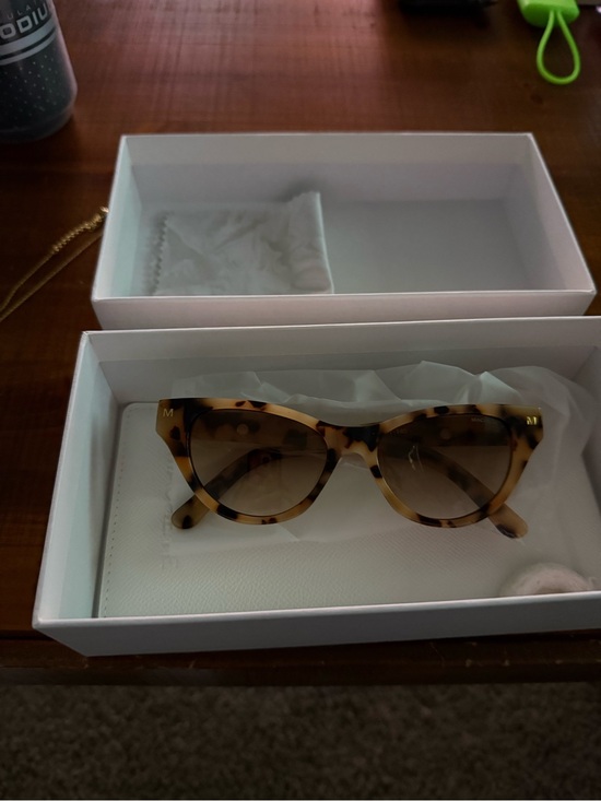 MACHETE Suzy Sunglasses in Blonde Tortoise NEW WITH TAGS NEW IN BOX NWT NIB main image 4